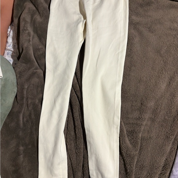 Cream Ribbed Lounge Set - Picture 4 of 6